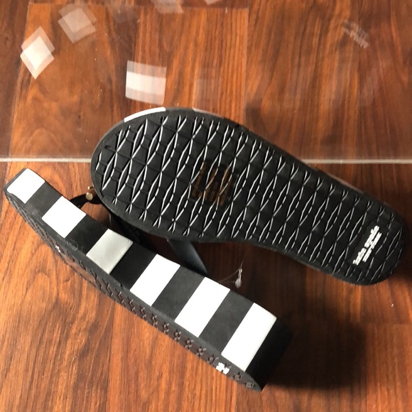 New Kate Spade ♠️ Rhett Wedge flip flops - Picture 5 of 8